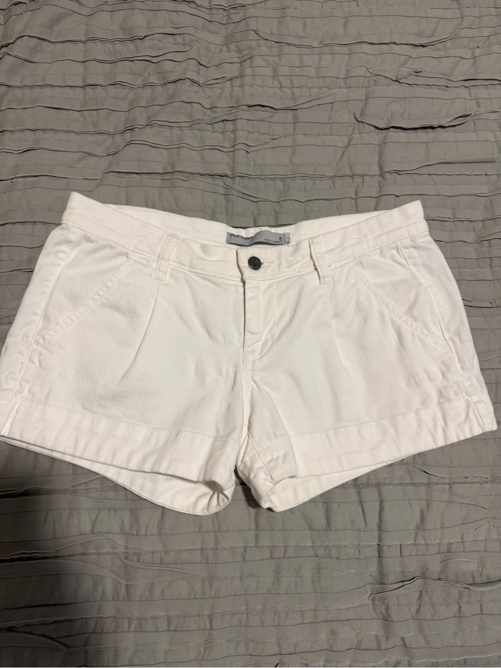 Old Navy White Women's Cotton Blend Bermuda Shorts